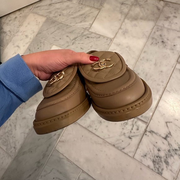Chanel Loafers size 38 - Picture 5 of 6